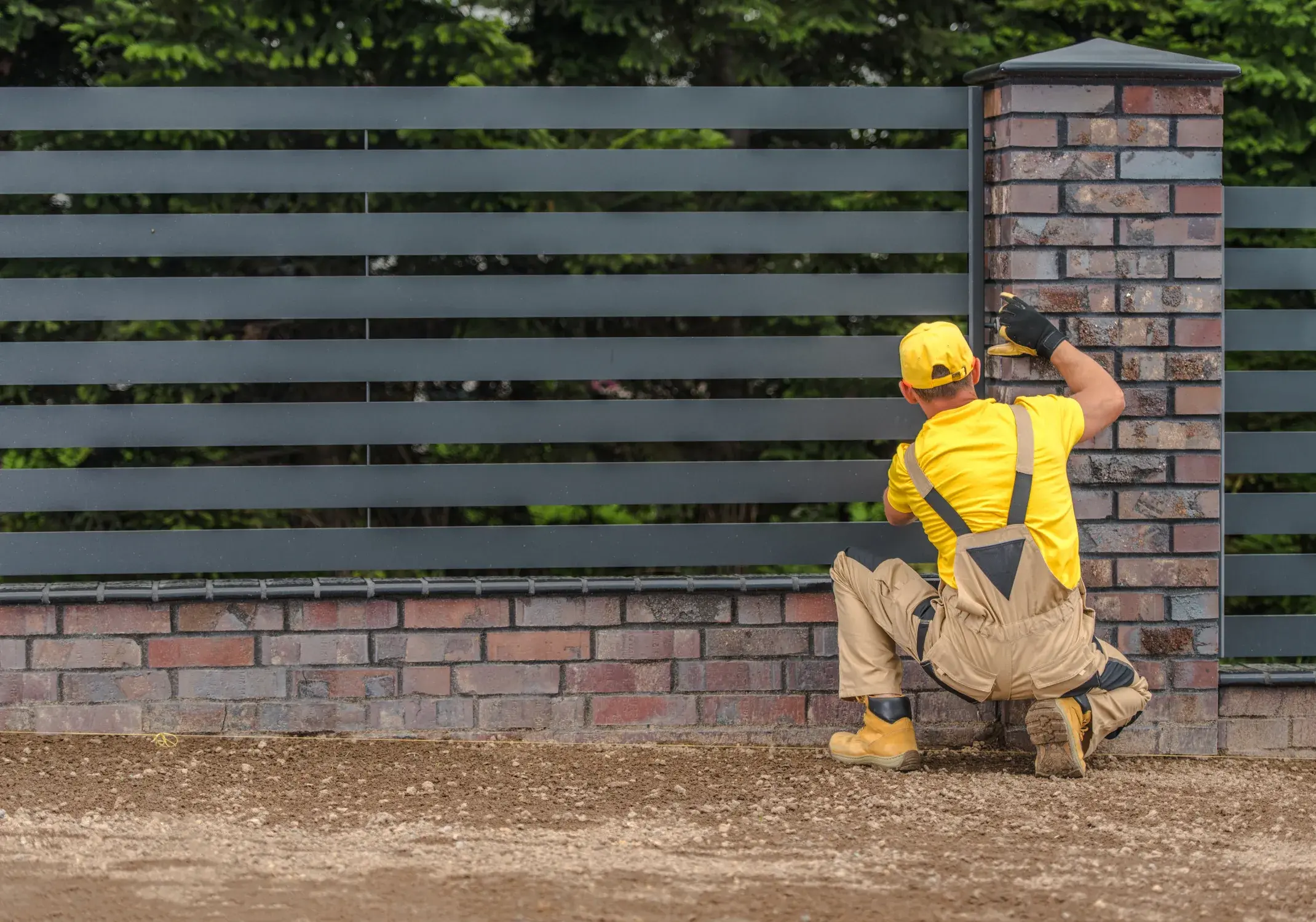 fence contractor